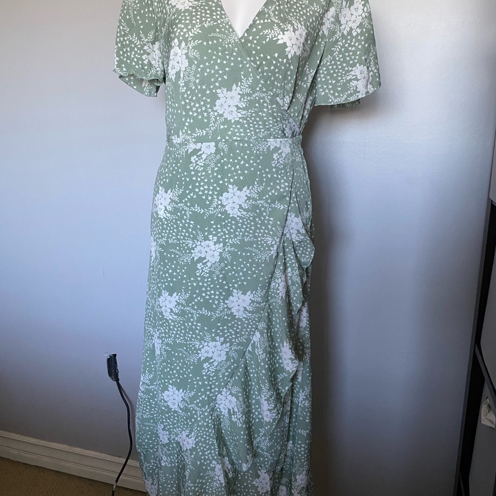 Simple Green Floral Maxi Dress